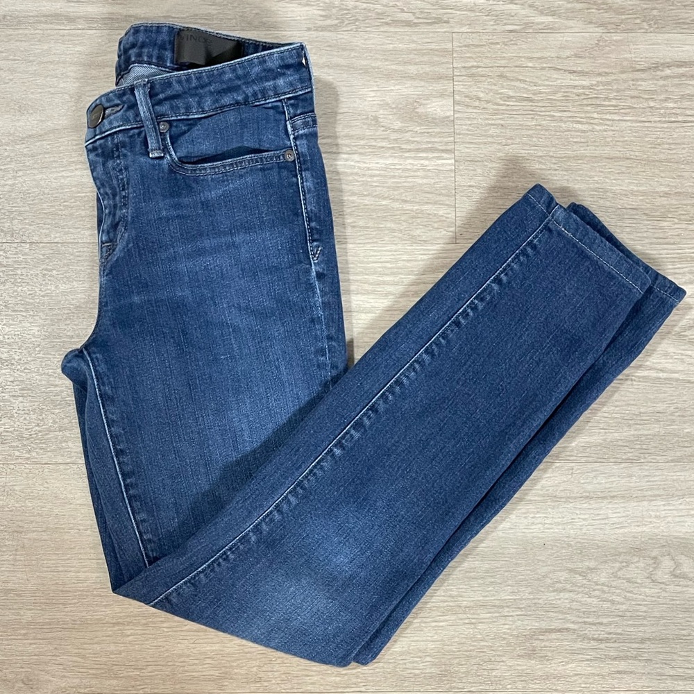 Pre-loved! VINCE. Dark Wash Skinny Jeans!